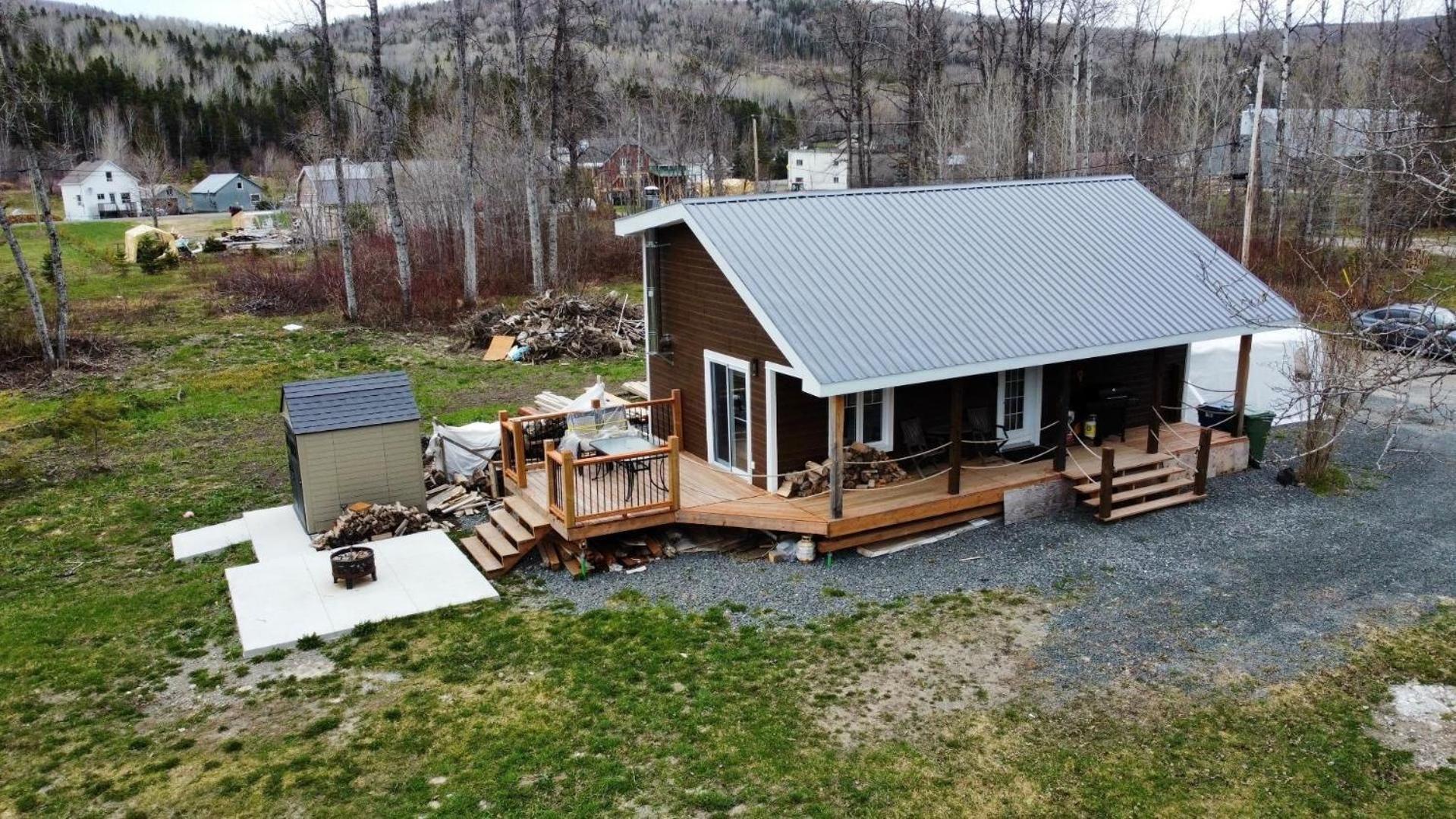 Chalet Romanov Villa Saint-Rene-de-Matane Exterior photo