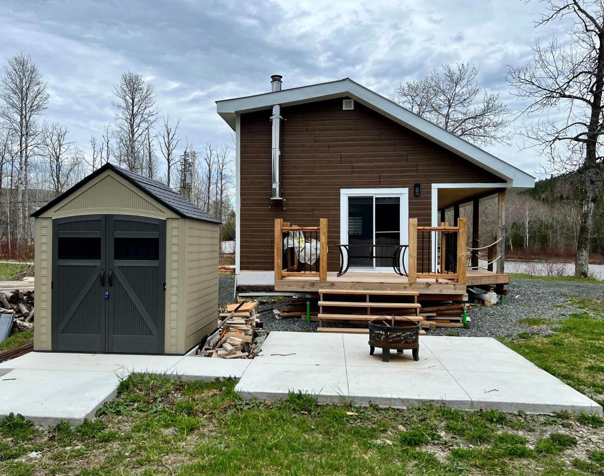 Chalet Romanov Villa Saint-Rene-de-Matane Exterior photo